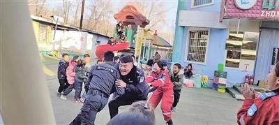 课间做游戏 课间做游戏