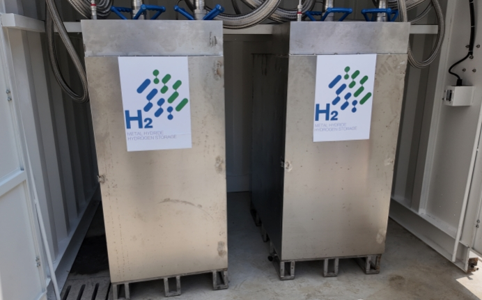 西南首个220kw氢燃料应急发电系统在新都投入使用 西南首个220kw氢燃料应急发电系统在新都投入使用