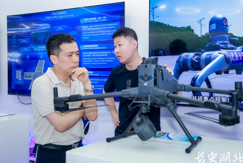 市公安局-武汉打造数字公安成果转化新高地1.jpg