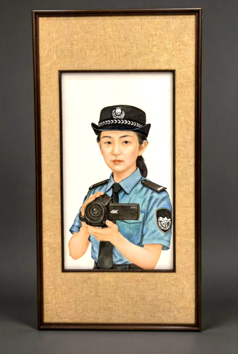 2警影颂华诞-陈宜-景德镇市公安局.jpg